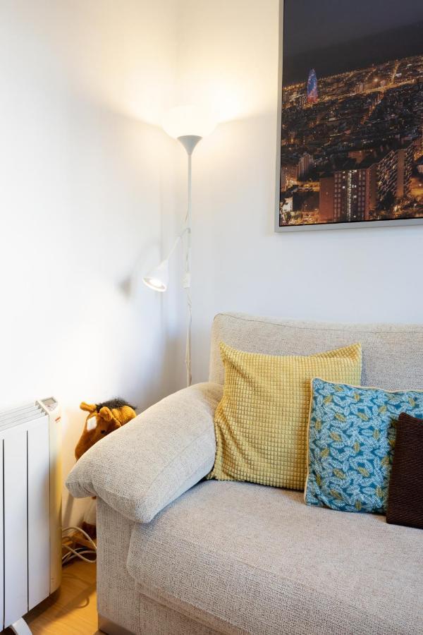 Cute Apartment In Sants Station With Hbo & Alexa & Ac Barselona Dış mekan fotoğraf